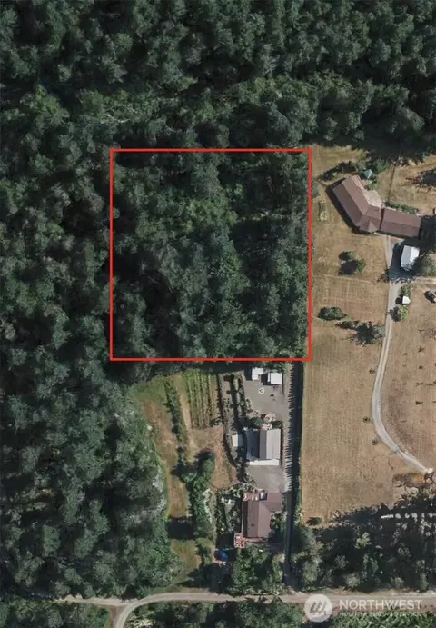 3021 NW Beth Ln, Poulsbo, WA 98370