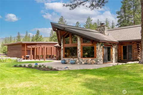179 Wolf Creek Rd, Winthrop, WA 98862