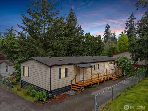 7427 154th St E #14, Puyallup, WA 98375