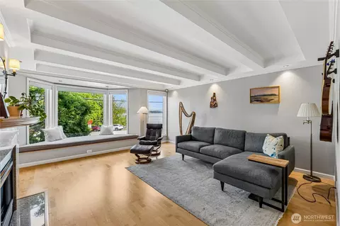 1929 43rd Ave E #200, Seattle, WA 98112