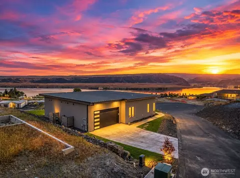 23339 NW Spur Ln, Quincy, WA 98848