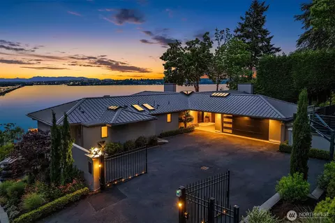 3223 Evergreen Point Rd, Medina, WA 98039