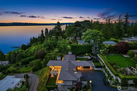 3223 Evergreen Point Rd, Medina, WA 98039