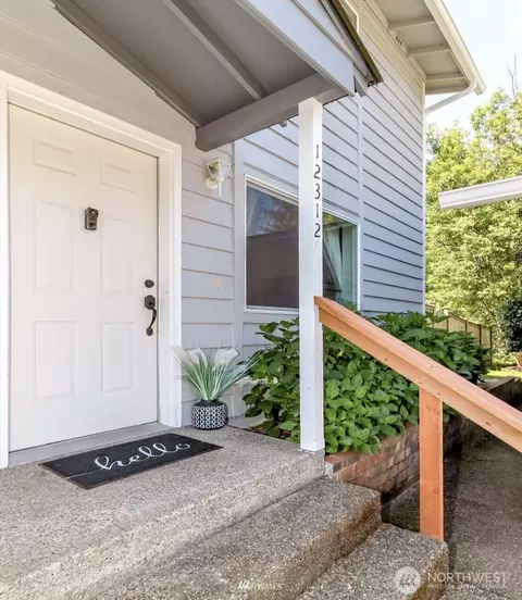 12312 121st St E, Puyallup, WA 98374