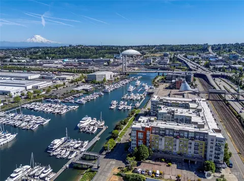 1705 Dock St #513, Tacoma, WA 98402
