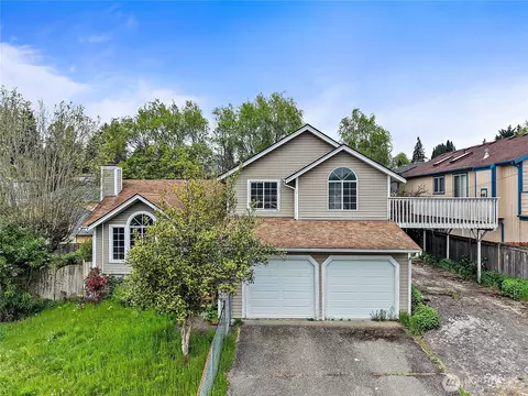 1100 SW 3rd Pl, Renton, WA 98057