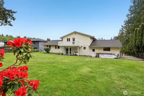 Exterior - 5401 Ocean Ave, Everett, WA 98203 photo 9 of 9
