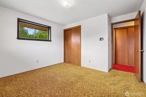 Bedroom - 5401 Ocean Ave, Everett, WA 98203 photo 3 of 6