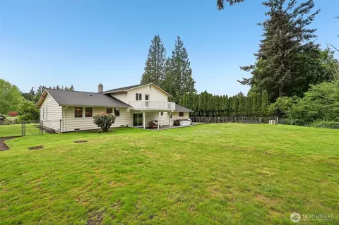 Exterior - 5401 Ocean Ave, Everett, WA 98203 photo 7 of 9
