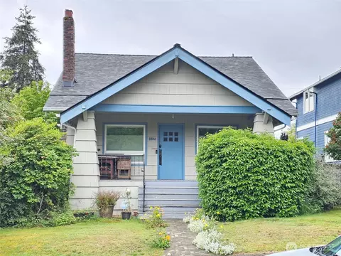 5541 33rd Ave NE, Seattle, WA 98105