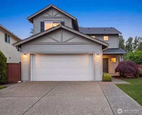 207 Edmonds Pl NE, Renton, WA 98056
