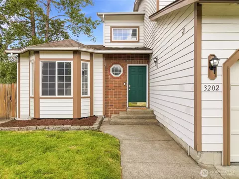 Exterior - 3202 240th Street Ct E, Spanaway, WA 98387 photo 4 of 9