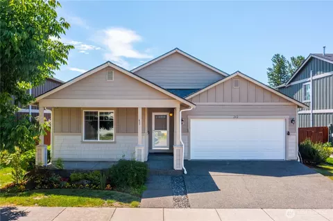 242 Riggs Dr E, Enumclaw, WA 98022