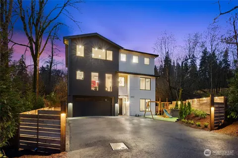 300 SE 208th St, Bothell, WA 98012