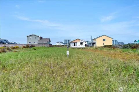 444 N Portal Loop SW, Ocean Shores, WA 98569