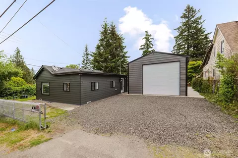 54 Sunnyhill Rd W, Bremerton, WA 98312