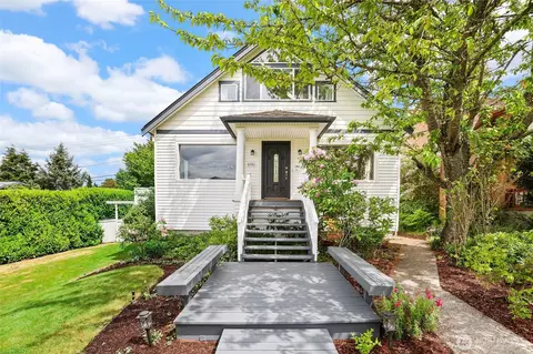 6716 37th Ave SW, Seattle, WA 98126