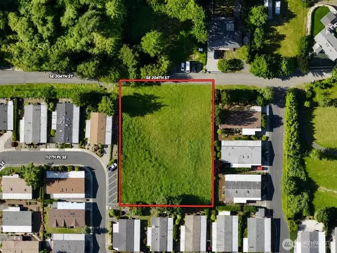 11243 SE 204th St, Kent, WA 98031