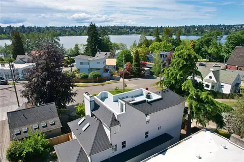 2107 N 63rd St, Seattle, WA 98103 photo 2