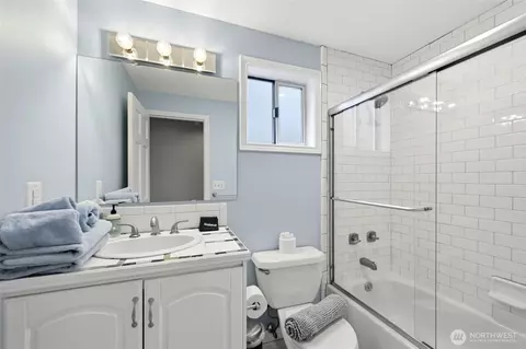 Bath - 2107 N 63rd St, Seattle, WA 98103 photo 2 of 4