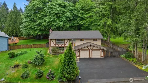15912 174th Ave NE, Woodinville, WA 98072