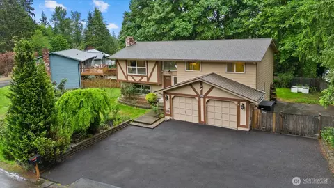 15912 174th Ave NE, Woodinville, WA 98072