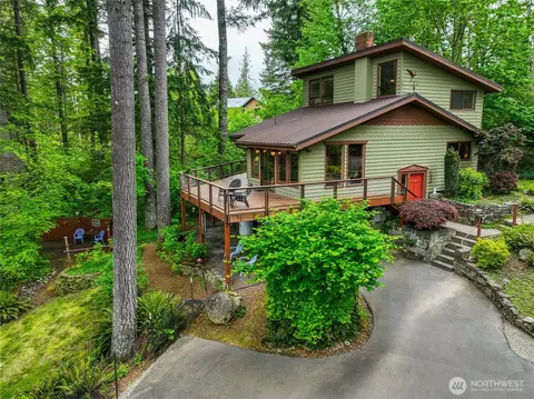 133 Alpine Dr, Packwood, WA 98361