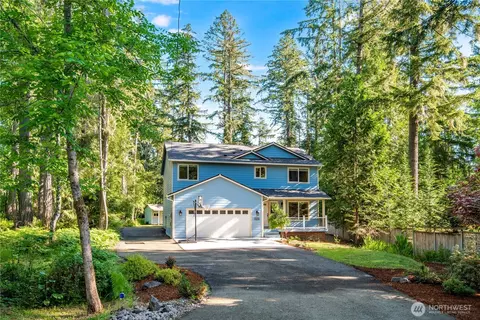 8645 Evergreen Dr NE, Olympia, WA 98506