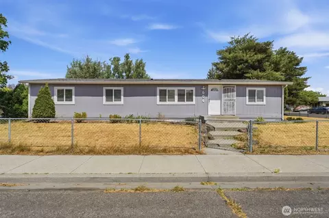 604 N Elm St, Pasco, WA 99301