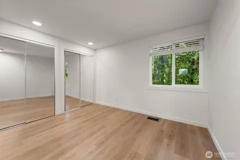 Bedroom - 14824 104th Ave NE, Bothell, WA 98011 photo 4 of 4