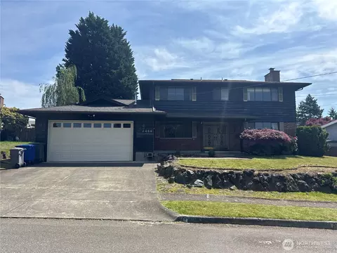 4464 122nd Ave SE, Bellevue, WA 98006