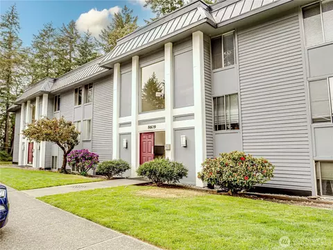 8609 Zircon Dr SW #E2, Lakewood, WA 98498