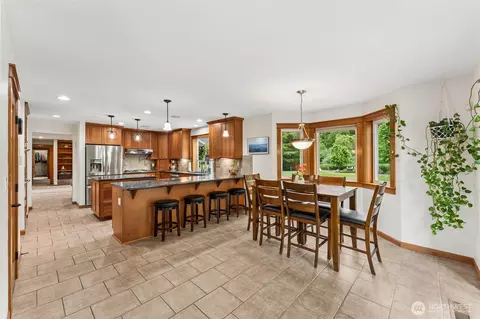 Kitchen - 4919 Parker Rd E, Sumner, WA 98390 photo 6 of 6