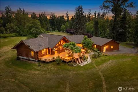 8443 Kickerville Rd, Blaine, WA 98230