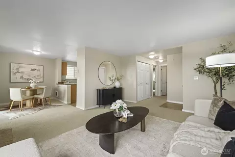 3815 SE 131st Ln SE #H-16, Bellevue, WA 98006