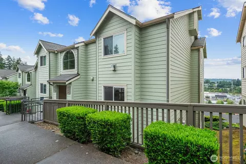 3815 SE 131st Ln SE #H-16, Bellevue, WA 98006