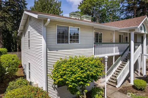 1830 S 336th St #H201, Federal Way, WA 98003