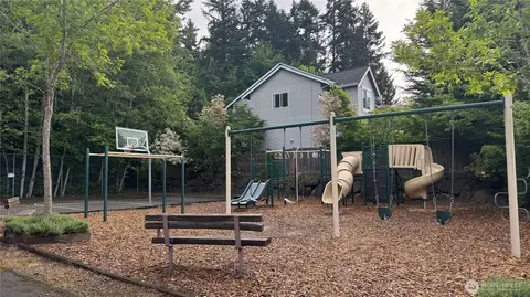 Exterior - 20012 27th Dr SE, Bothell, WA 98012 photo 8 of 8