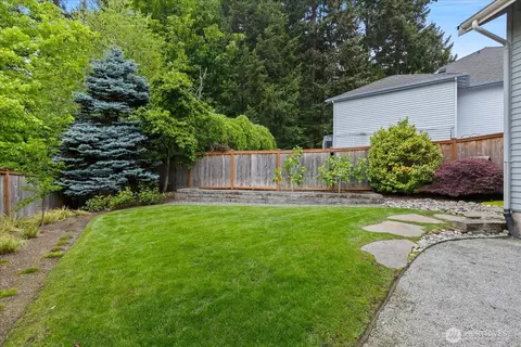 Exterior - 20012 27th Dr SE, Bothell, WA 98012 photo 4 of 8