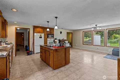 422 336th St E, Roy, WA 98580 photo 11