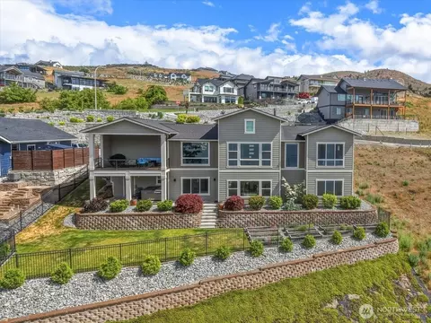 112 Mayer Dr, Chelan, WA 98816