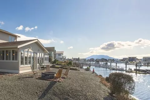 4121 Saltspring Dr, Ferndale, WA 98248