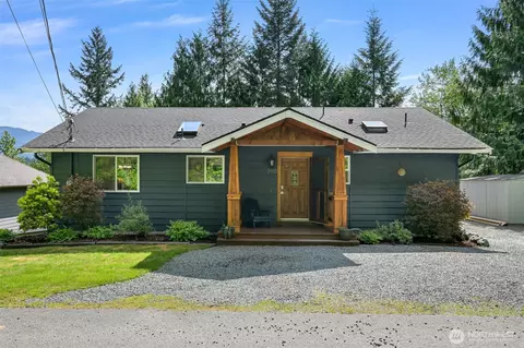 390 Alpine Dr, Sedro Woolley, WA 98284