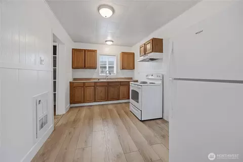 Kitchen - 2119 Walnut St #C, Everett, WA 98201 photo 1 of 4