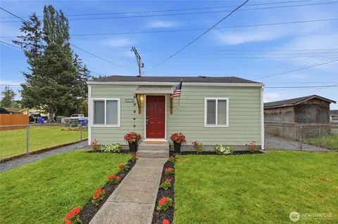 2119 Walnut St #C, Everett, WA 98201