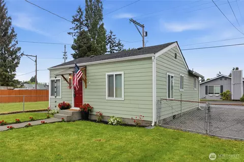 Exterior - 2119 Walnut St #C, Everett, WA 98201 photo 6 of 7
