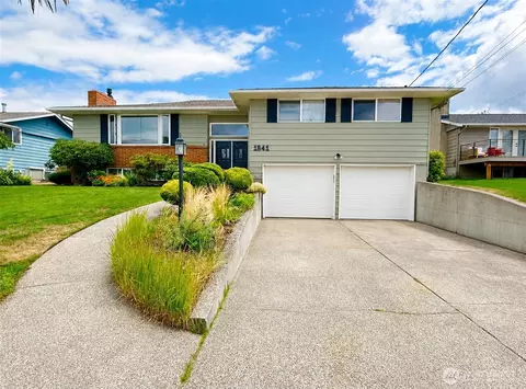 1841 N Lenore Dr, Tacoma, WA 98406