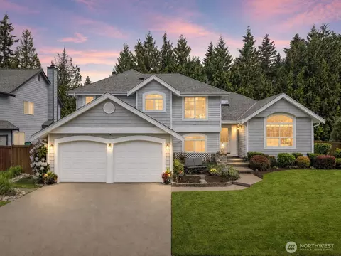 5518 Highland Dr SE, Auburn, WA 98092