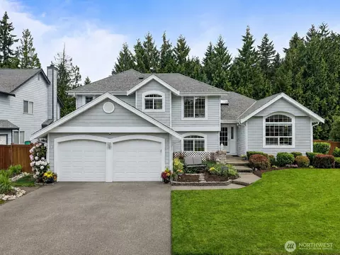 5518 Highland Dr SE, Auburn, WA 98092