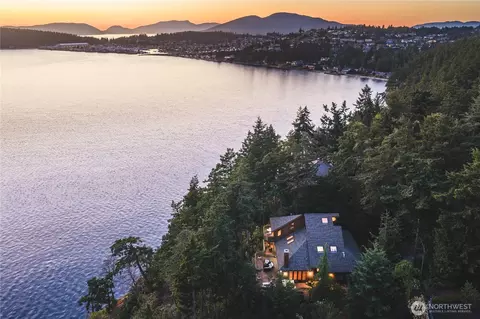 11310 Marine Ln, Anacortes, WA 98221